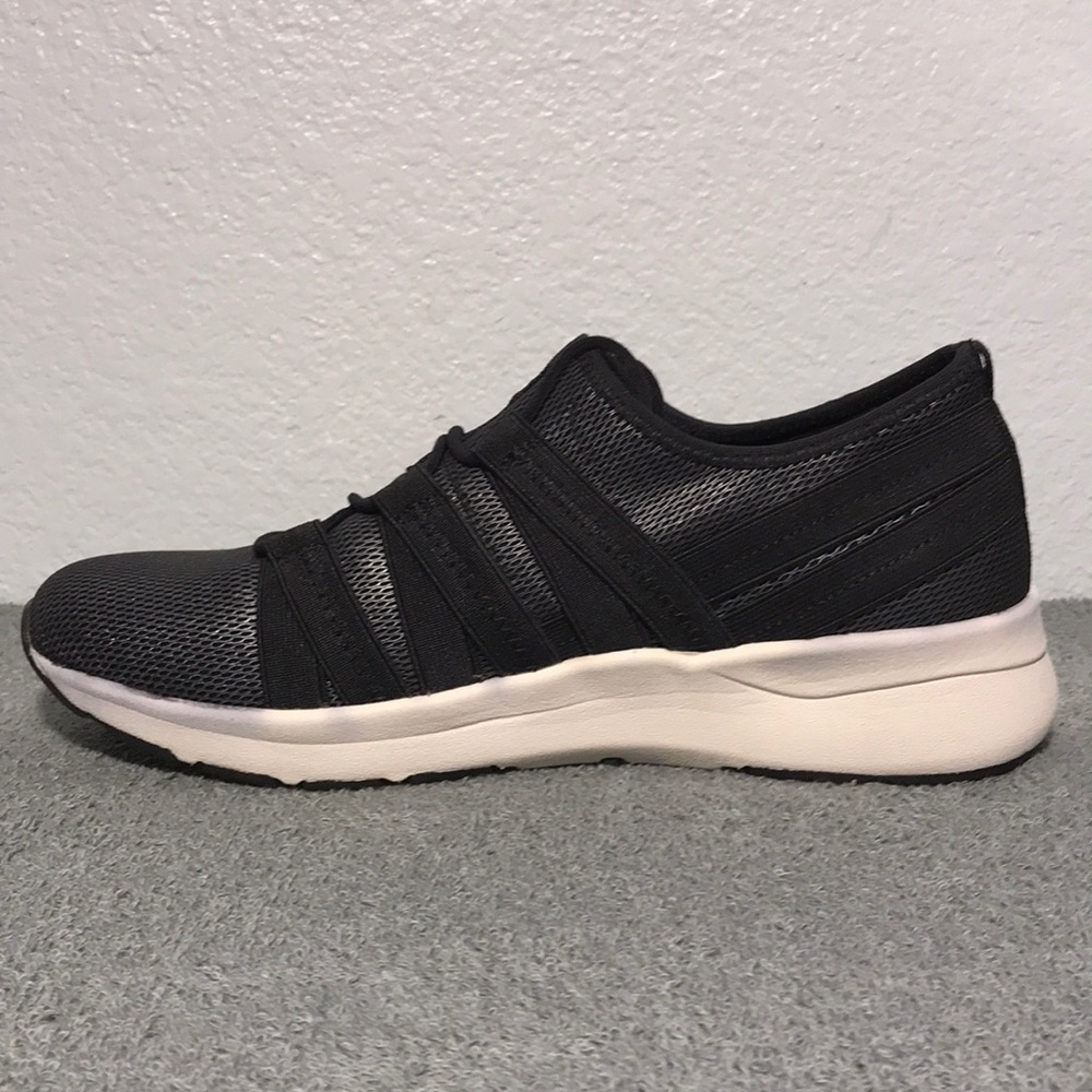 Easy Spirit Illuma Lace-Up Walking Sneakers Pewter - Picture 5 of 8